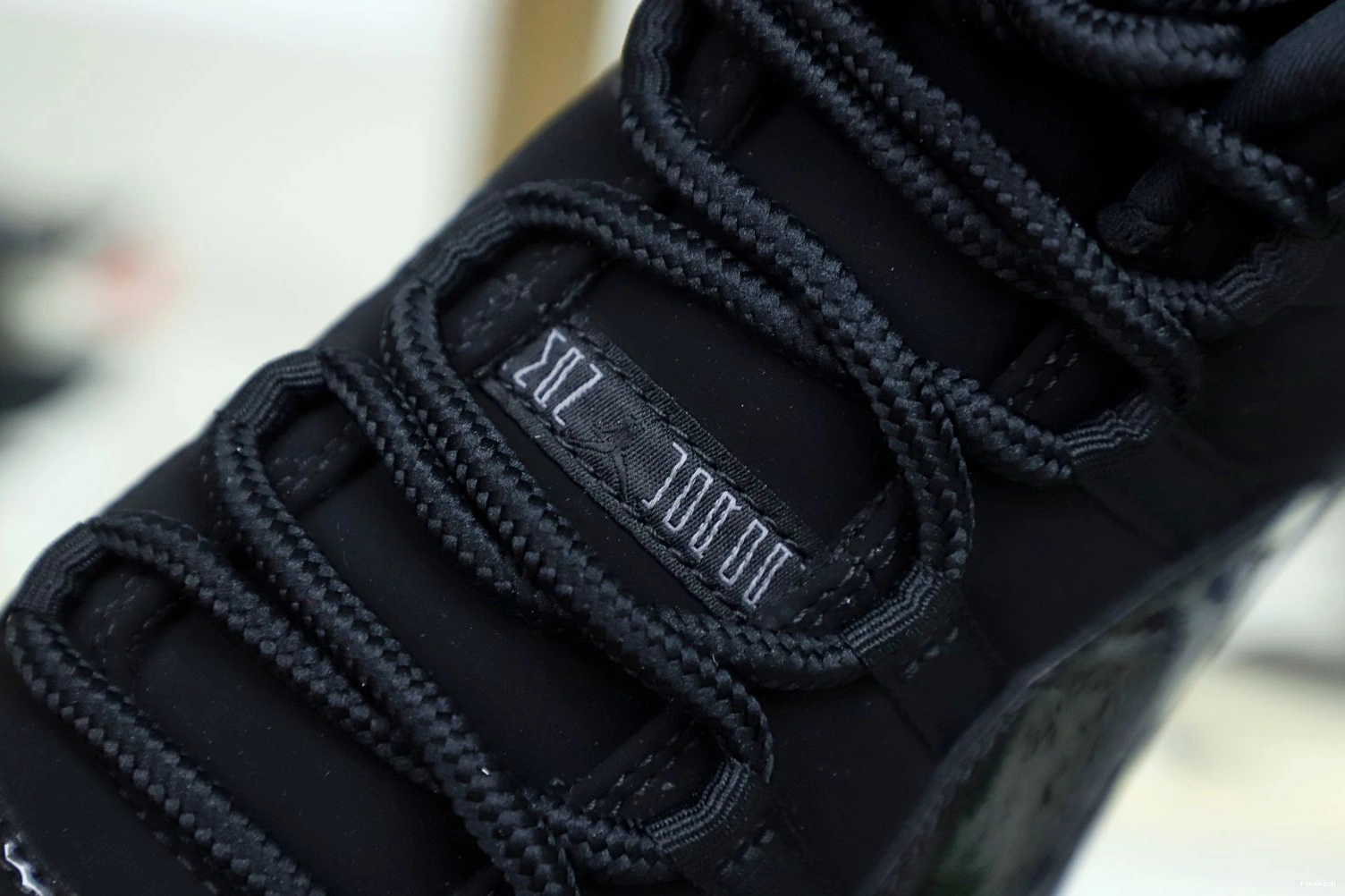 JORDAN 11 RETRO 'CAP GOWN' AIR AND 0826